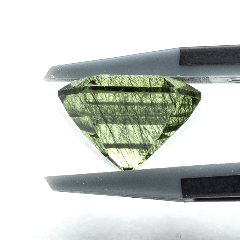 超希少 特大ペリドット原石 内面を光輝かせ 魅了を高める、邪悪なものを跳ね返す 超希少 特大ペリドット原石 内面を光輝かせ 魅了を高める、邪悪