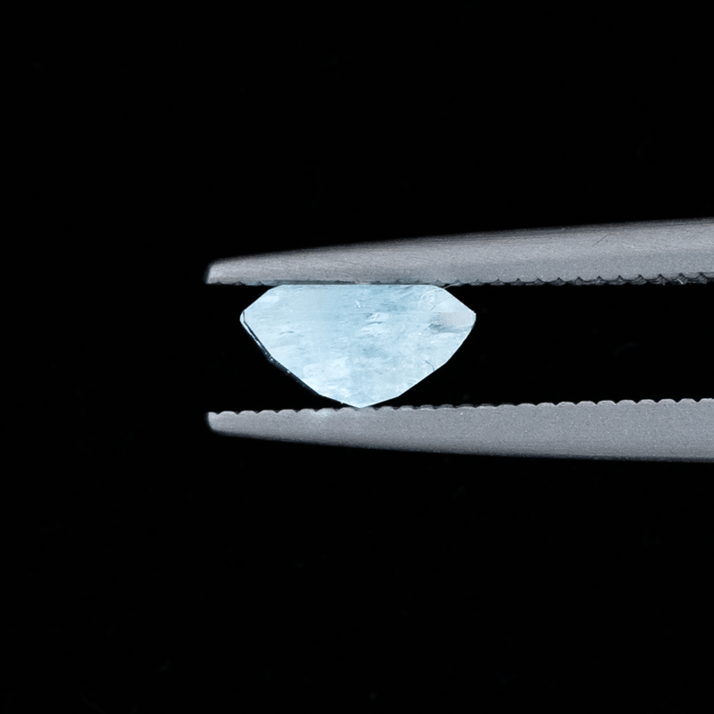 虹色にきらめく極上アクア】レインボーアクアマリン 1.85ct