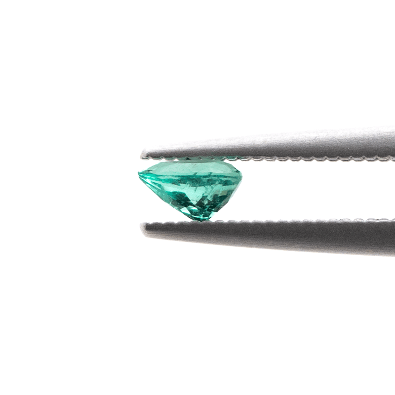 UVライトで色が変わる】蛍光エメラルド 0.25ct | まるむ商会