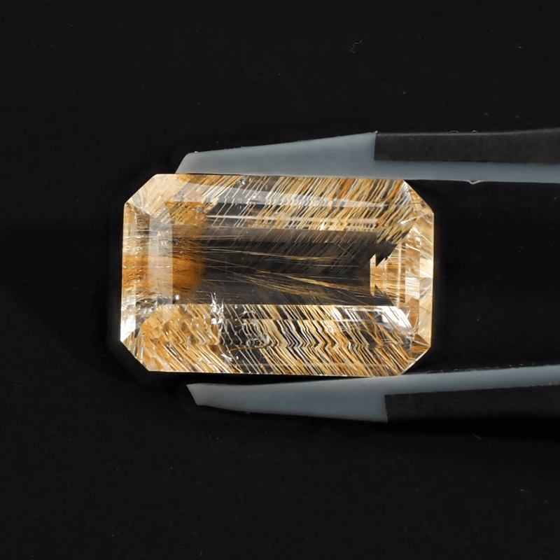 金色の針状インクルージョンが華やかに輝く】 リモナイトイントパーズ