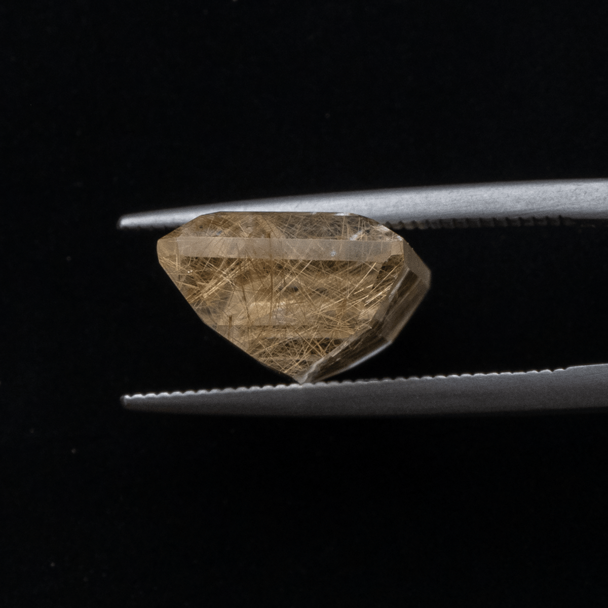 ゴールドルチルクォーツ　約11.8〜12.6ミリ　Nature beauty ルチルクォーツ ゴールド ルース 大きめ 天然石 コレクション