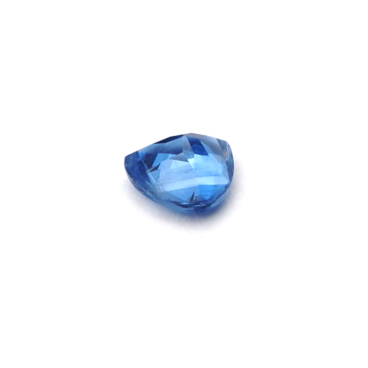 バイカラーが美しいファセット】カイヤナイト 0.85ct | まるむ商会