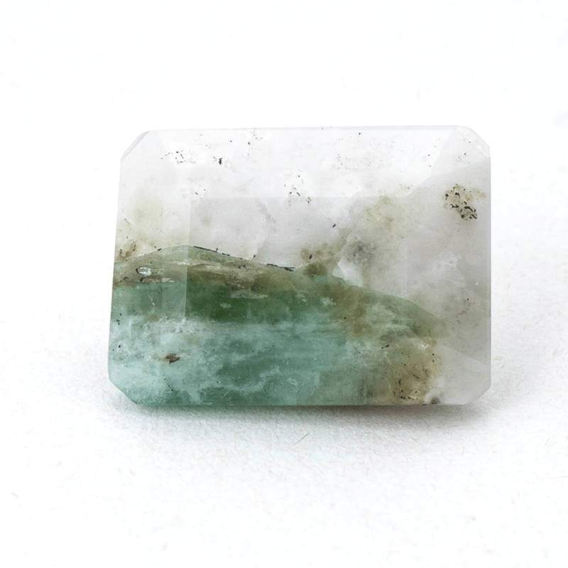 爽やかな白とグリーンのバイカラー】 エメラルドインアルバイト 7.15ct