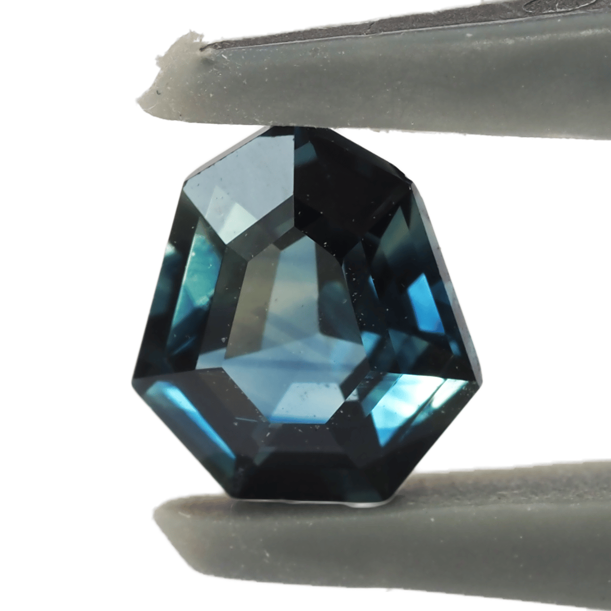 麗しのパーティーカラー】ティールサファイア 0.94ct | まるむ商会