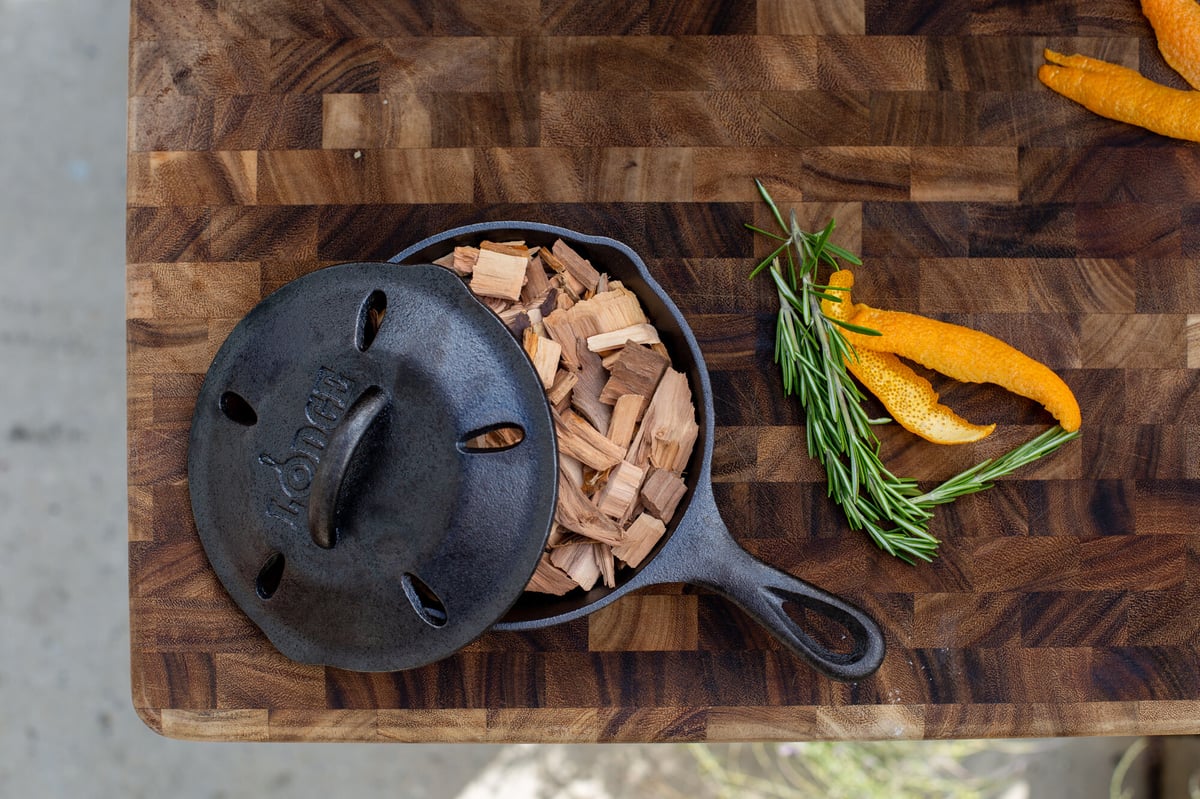 LODGE】スモーカースキレット | LOGGERS Gear Supply