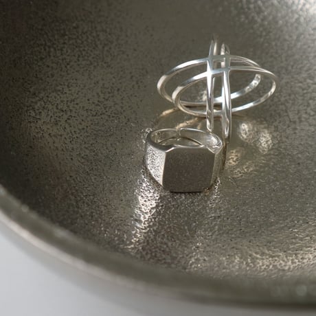 tuning pinky ring