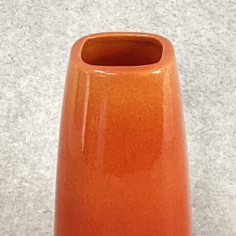 レッドオレンジ RED ORANGE  存在感    スクエア型  フラワーヴェース 開口部□7cm H19cm（450-446）