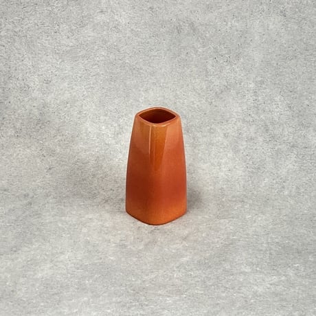レッドオレンジ RED ORANGE  存在感    スクエア型  フラワーヴェース 開口部□7cm H19cm（450-446）