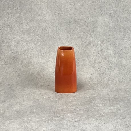 レッドオレンジ RED ORANGE  存在感    スクエア型  フラワーヴェース 開口部□7cm H19cm（450-446）