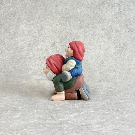 ガーデニング雑貨　お馬さんごっこの小人　置物　GNOME　（お馬さん）　（450-174）