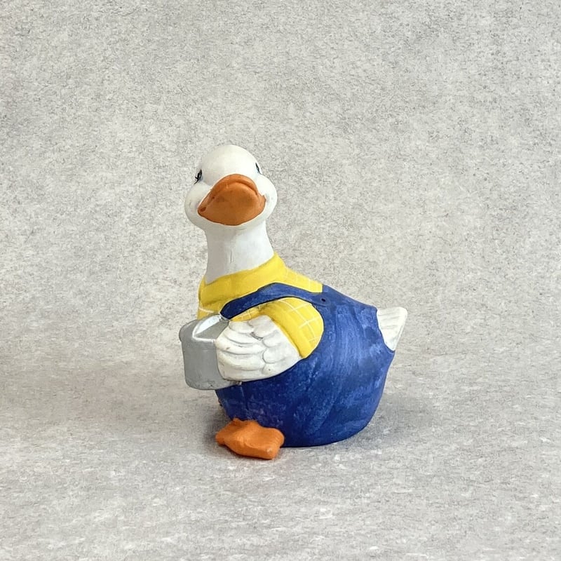 ガーデニング雑貨 ジョウロを持つアヒル 置物 duck L （ジョウロ
