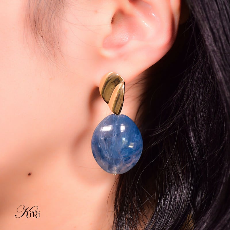 ブルーピアス