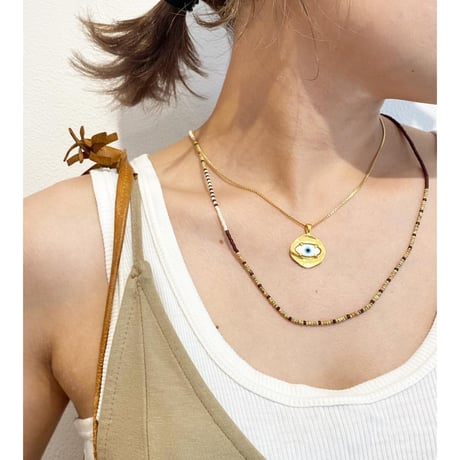 Eye Necklace / Gold
