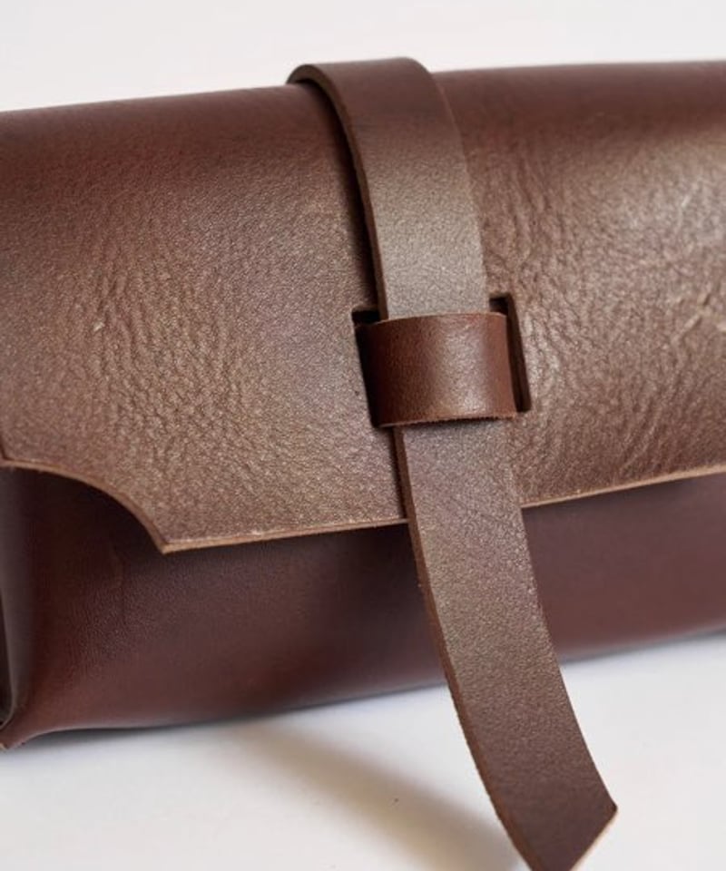 24時間以内発送 極美品 希少カラー Leather Waist Bag 24時間以内発送 極美品 黒色 24fw Leather Waist Bag - メルカリ