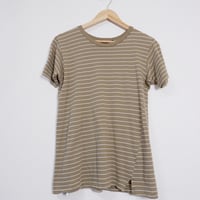 BORDER SLIT TEE