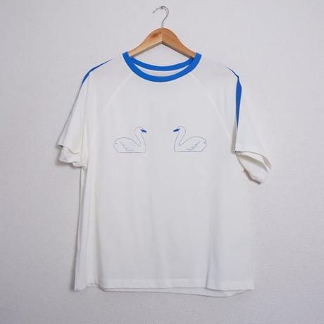 BLUE DOVES TEE
