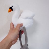 WHITE SWAN DOLE