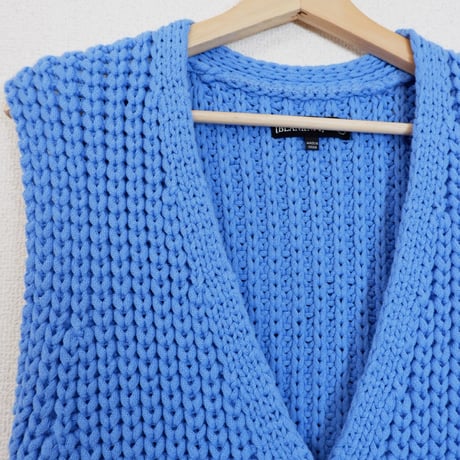 knit vest