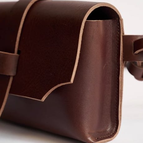 LEATHER BODY BAG
