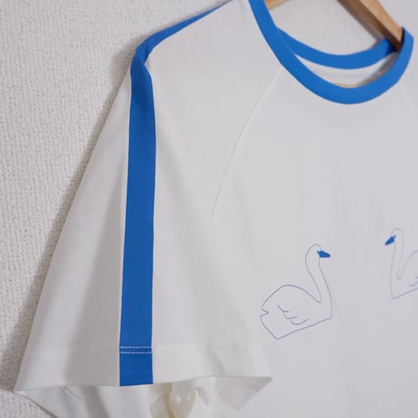 BLUE DOVES TEE