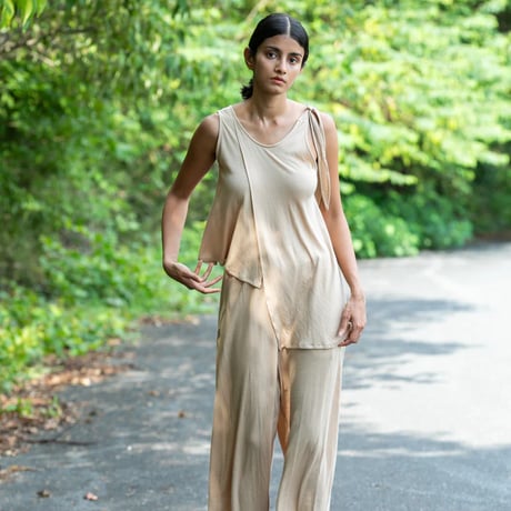 Asymmetry tank-top  Dark brown/White/Beige
