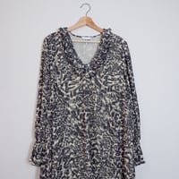 V-NECK BLOUSE