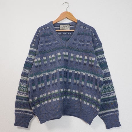 V NECK SWEATER