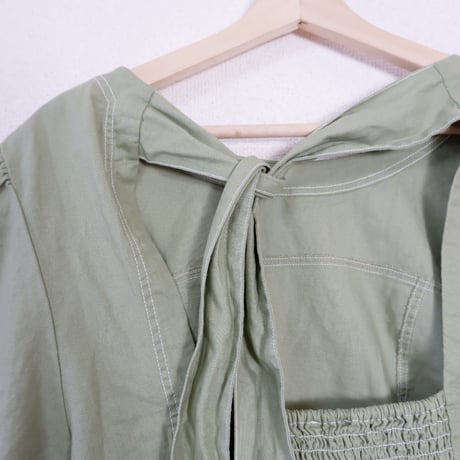 Back-Ribbon Puff Blouse/Pistachio