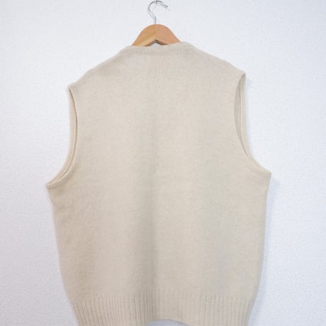 V NECK KNIT VEST