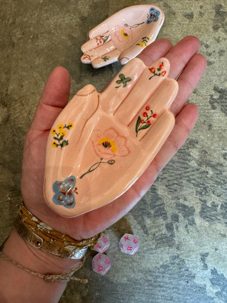 🖐️HAND TRAY | sister market. 🖐️HAND TRAY | sister market.