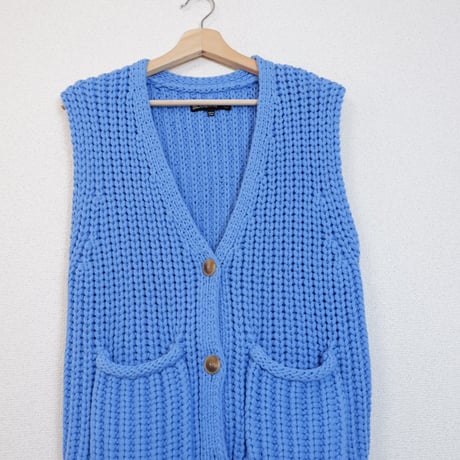 knit vest