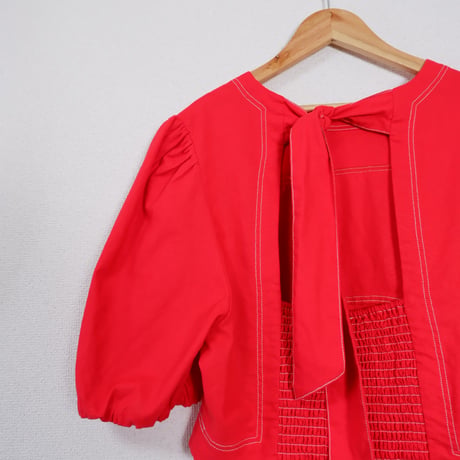 Back-Ribbon Puff Blouse/Red