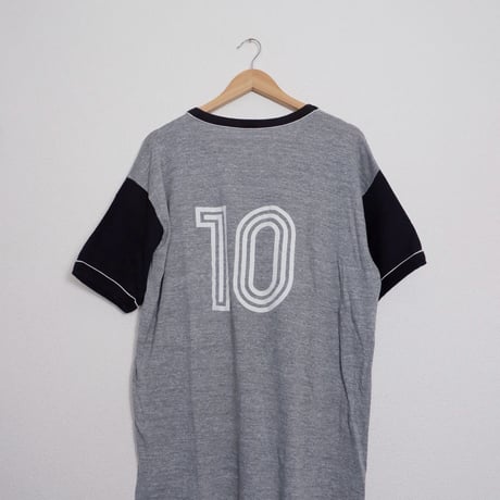 RUSSEL V-NEXK "10" TEE