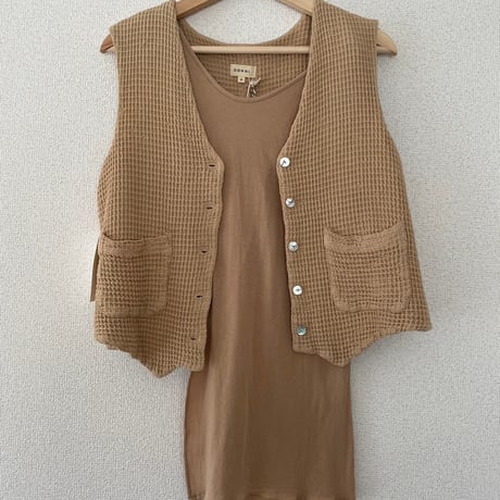 Asymmetry tank-top  Dark brown/White/Beige