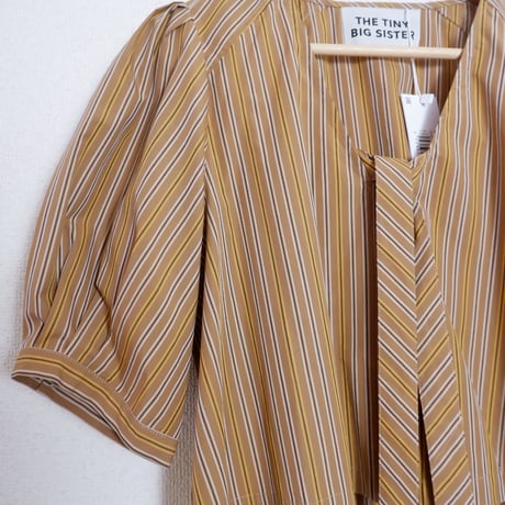 STRIPE BOW BLOUSE/LIGHT BROWN
