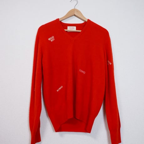 V-NECK SWEATER