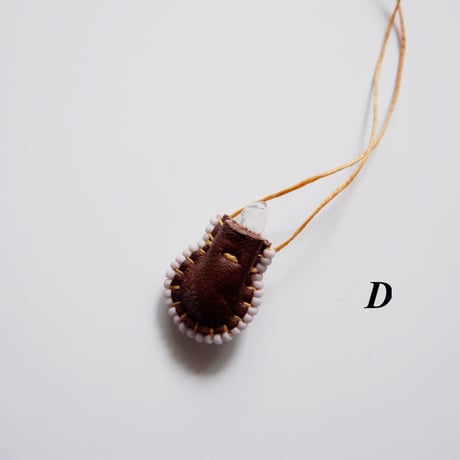 Omamori Necklace/Red beads
