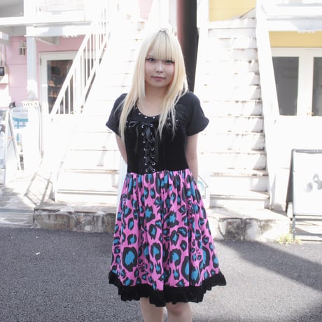 ALGONQUINS レオパード柄ストラップミニスカート ALGONQUINS レオパード柄ストラップミニスカート ALGONQUINS