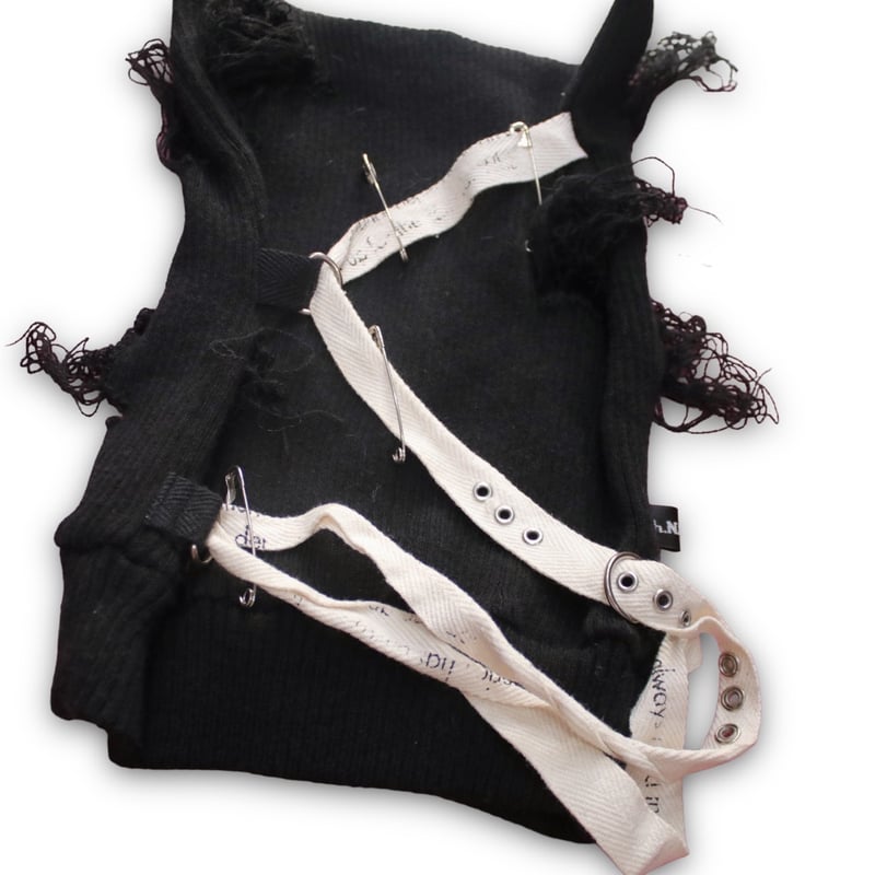 J*r様 CHANNEL H チャンネルエイチ h.naoto 猫耳帽子 レア h.naoto ボロバンテージデザイン猫耳ニット帽 | サントニブンノイチ原宿店