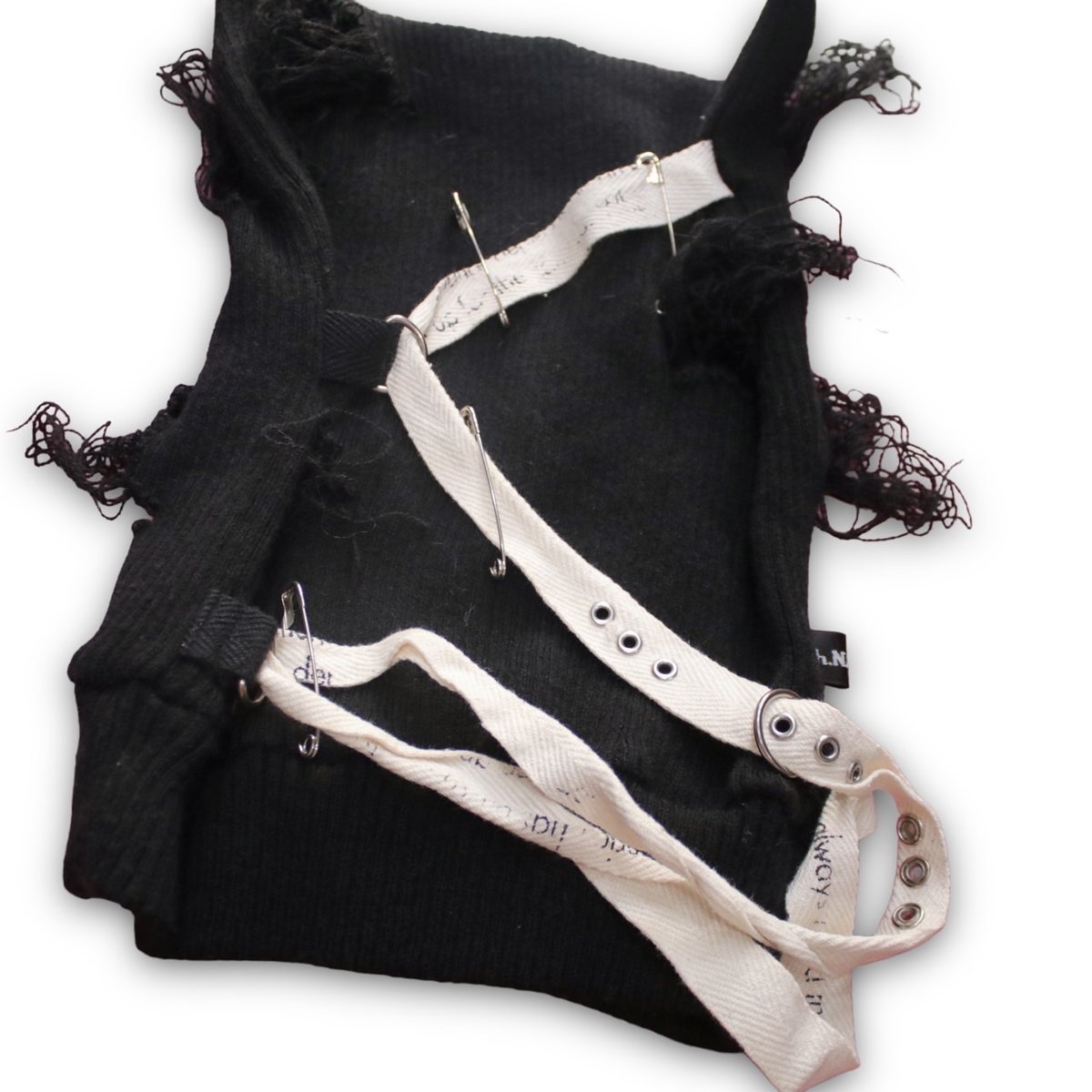 h.naoto ボロバンテージデザイン猫耳ニット帽 | サントニブンノイチ原宿店