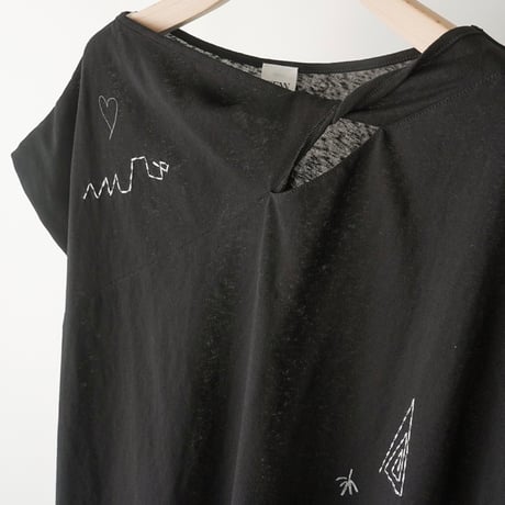 【YENN】TWIST PRINT TEE [Y262-81058]