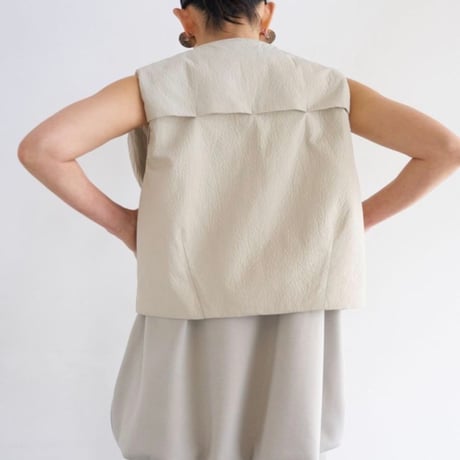 【YENN】PUFFY MILITARY VEST [Y263-42094]