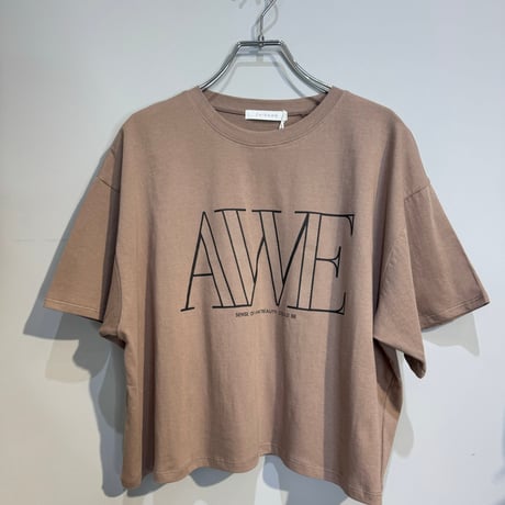【CHIGNON】"AWE"プリントクロップドTee［8462-403KK］