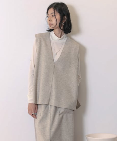 HUGO WÄR ベージュ ジレ トップス｜ベスト一覧1ページ目｜公式通販｜ファイブフォックス