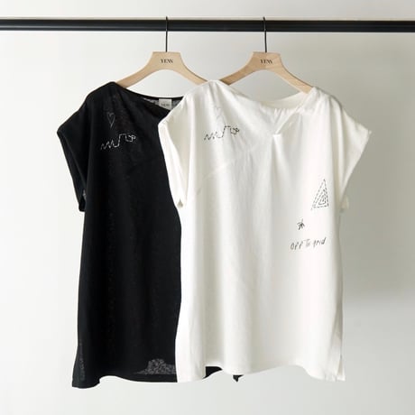 【YENN】TWIST PRINT TEE [Y262-81058]