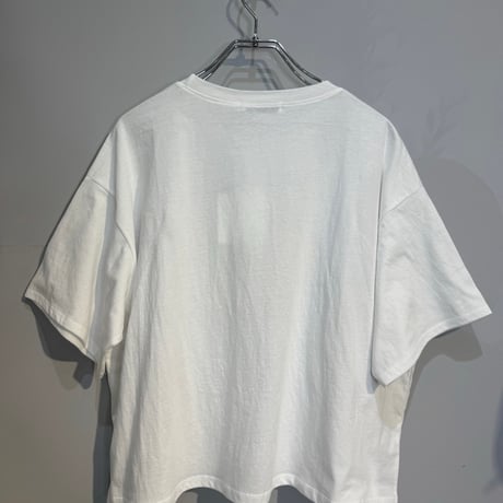 【CHIGNON】"AWE"プリントクロップドTee［8462-403KK］