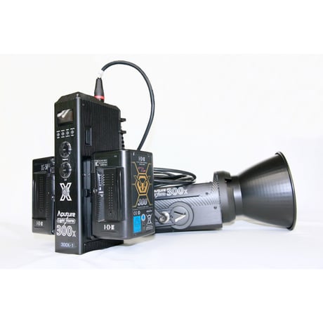 【九州・沖縄限定特別セット価格】V-Mountバッテリー CUE-J300 (289Wh)×2 +VL-2000S＆DC-S2BKプレゼント