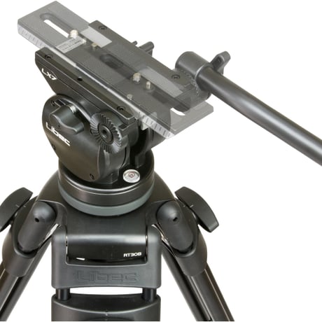 Libec LX10M　大型(16kg以下)PTZカメラ専用3段三脚（ミッドスプレッダーモデル）　(税込み定価￥292,600)