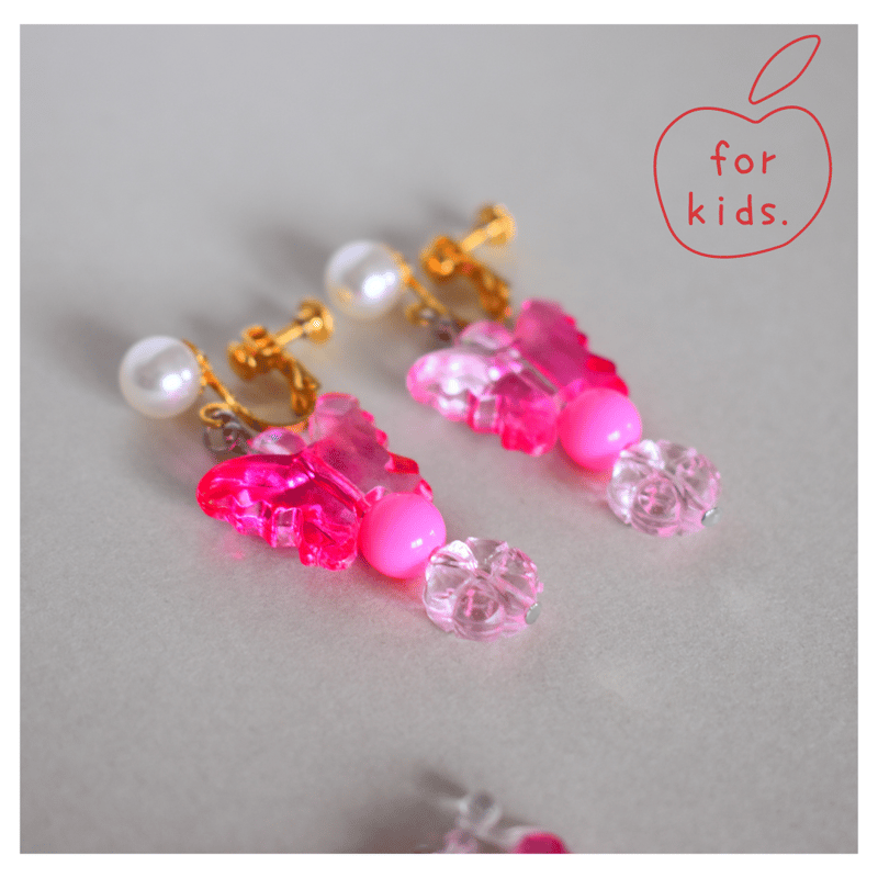 子供 ビーズ アクセサリー イヤリング★ピンクリボン 夢色イヤリング🦄💕(キッズアクセサリー・キッズ・子供