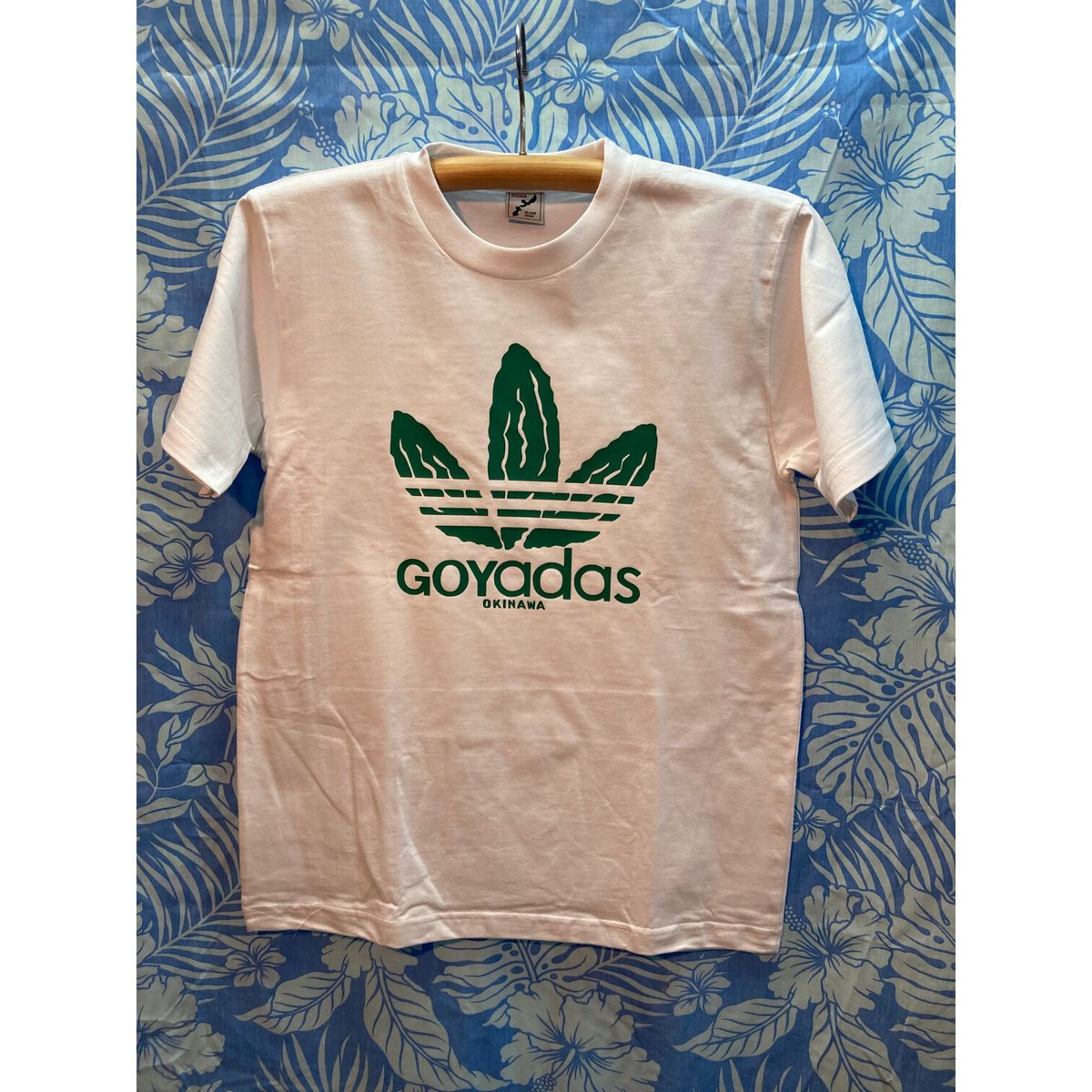 goaレア羽根プリント ホワイト ムラ染Tシャツまとめ買いで6000円 GOYADAS】T-シャツ、ホワイト | 【 OKITEE 】